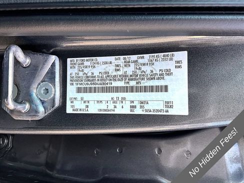 Used 2013 Ford Escape Titanium w/ Parking Technology Pkg AWD/4WD image 28