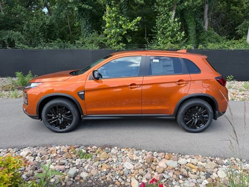 New 2026 Mitsubishi Outlander Sport LE AWD/4WD image 2