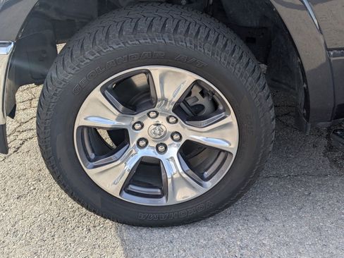 Used 2019 RAM 1500 Laramie image 13