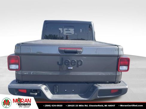 Used 2022 Jeep Gladiator Sport AWD/4WD image 3