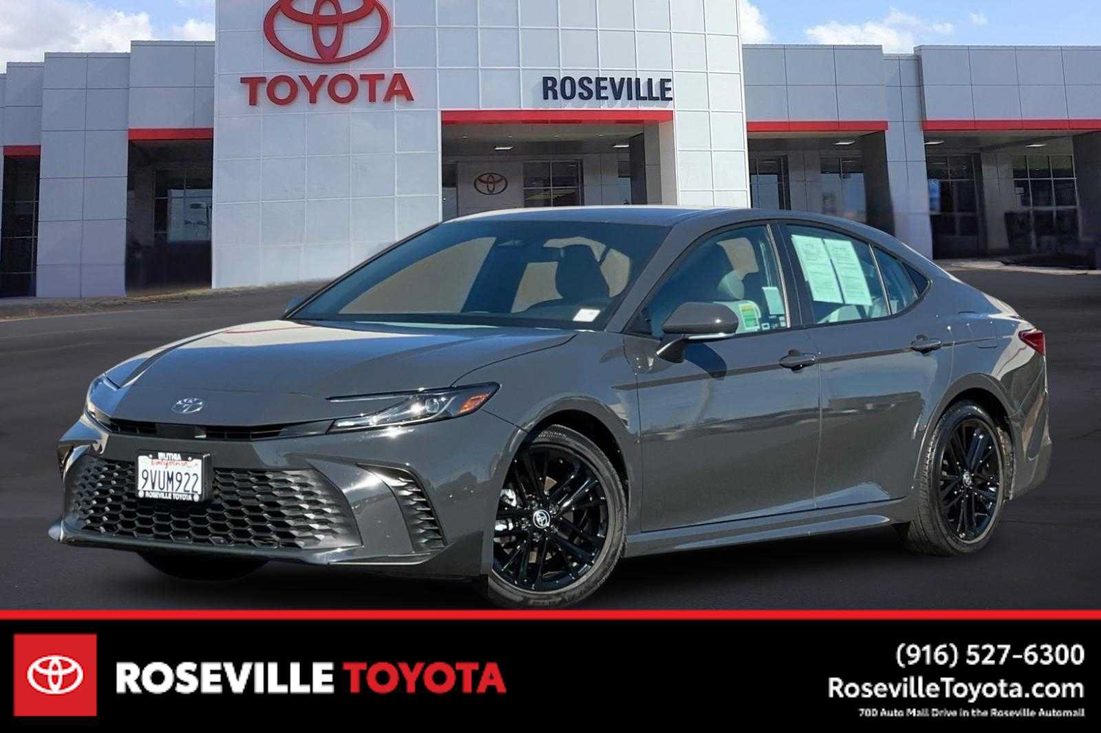 Certified 2025 Toyota Camry SE FWD image 1
