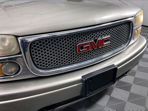 Used 2003 GMC Yukon XL Denali image 29