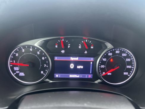 Used 2023 GMC Terrain SLT image 10