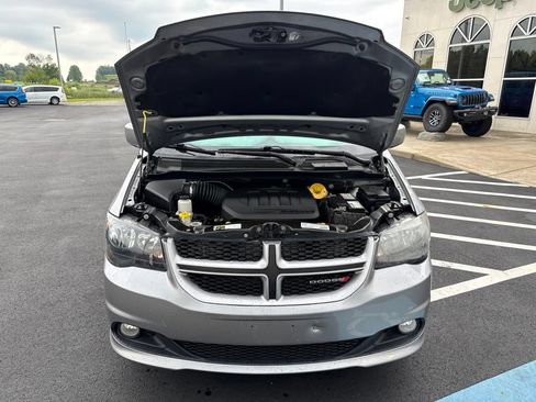 Used 2019 Dodge Grand Caravan GT FWD image 26