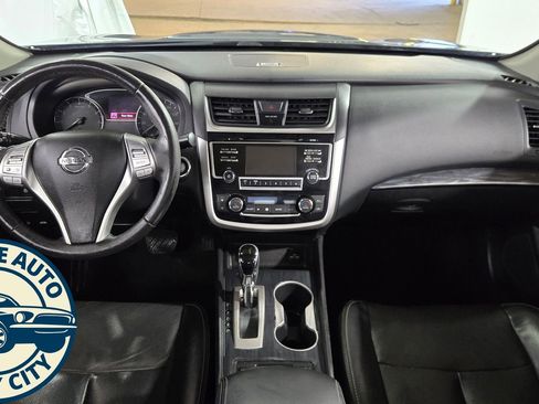 Used 2018 Nissan Altima 2.5 SL FWD image 27