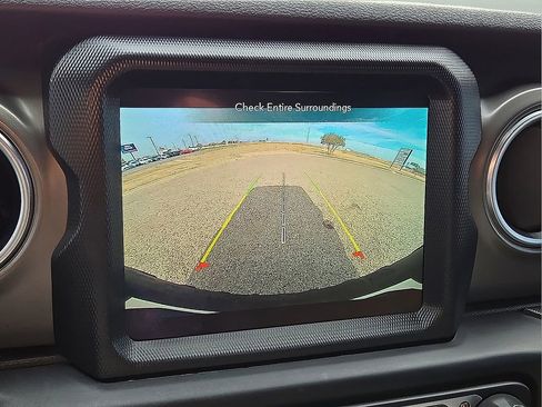 Used 2022 Jeep Wrangler Unlimited Rubicon 4xe image 28