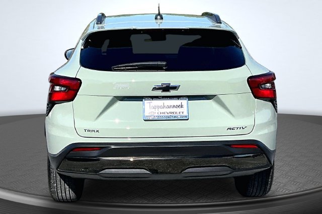 Used 2025 Chevrolet Trax ACTIV FWD image 5