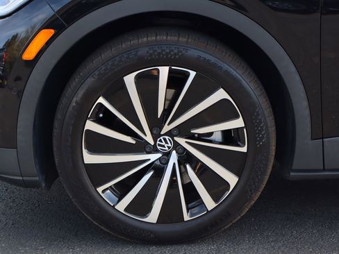 Used 2024 Volkswagen ID.4 S image 31