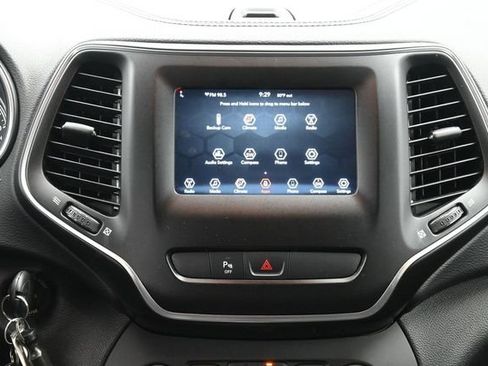 Used 2020 Jeep Cherokee Latitude AWD/4WD image 20