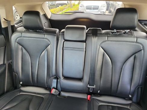 Certified 2022 Lincoln Nautilus FWD image 11