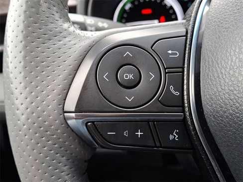 Used 2022 Toyota Avalon Limited image 23