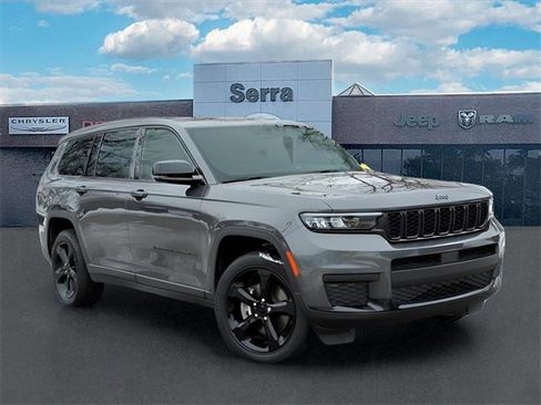 Used 2022 Jeep Grand Cherokee L Altitude image 1