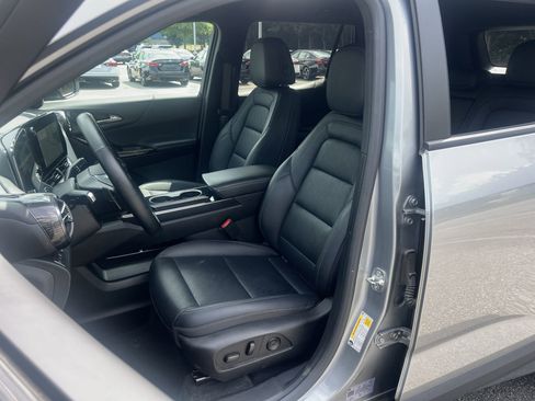 Used 2025 Chevrolet Equinox LT w/ Convenience Package II FWD image 15