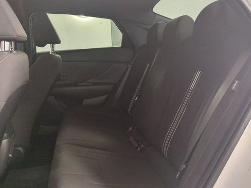 Used 2025 Hyundai Elantra Sport FWD image 14