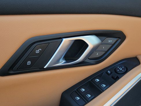 Used 2025 BMW 330i Sedan RWD image 18