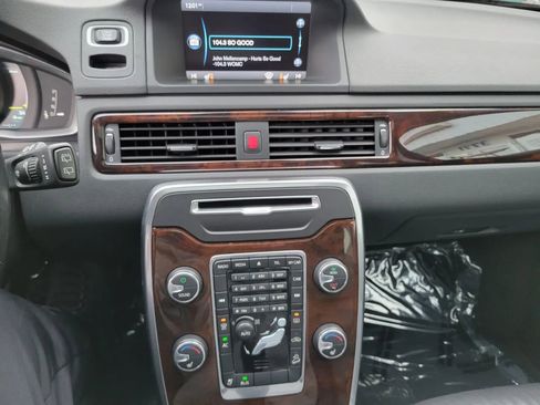 Used 2014 Volvo XC70 T6 image 14