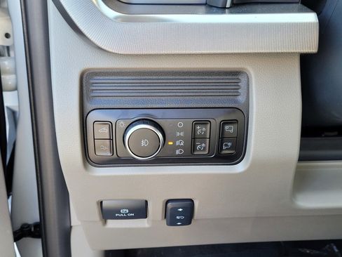 New 2025 Ford F350 Platinum w/ Platinum Plus Package image 14