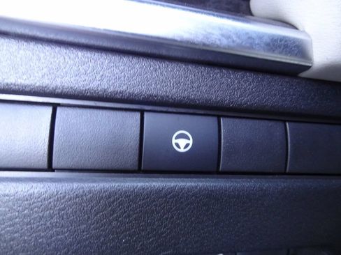 Used 2021 Nissan Rogue SL w/ Premium Package AWD/4WD image 19