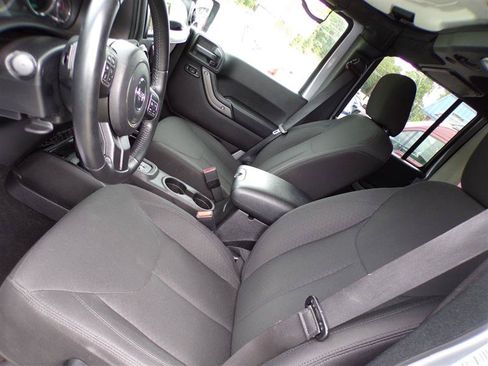 Used 2015 Jeep Wrangler Unlimited Sport w/ Quick Order Package 24S AWD/4WD image 15