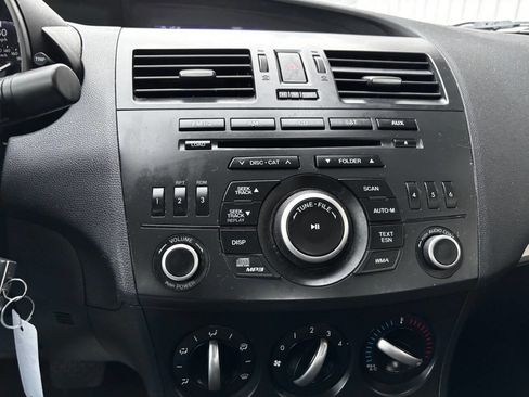 Used 2012 MAZDA MAZDA3 i Sport image 22
