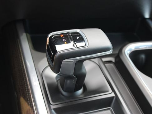 Used 2025 Chevrolet Silverado 1500 LT Trail Boss w/ Convenience Package II AWD/4WD image 17