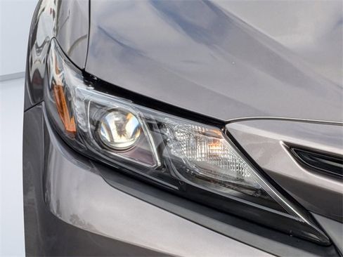 Used 2024 Toyota Camry SE w/ Cold Weather Package image 9