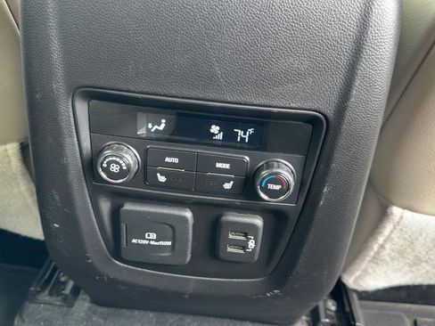 Used 2022 Buick Enclave Avenir w/ Avenir Technology Package AWD/4WD image 24