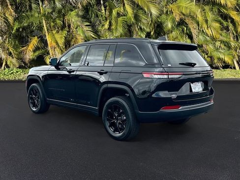New 2026 Jeep Grand Cherokee 4WD image 3