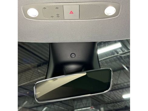 Used 2024 Tesla Model Y Performance image 39