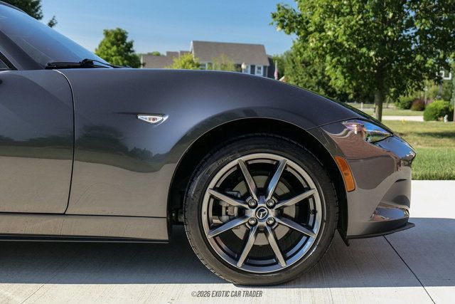 Used 2017 MAZDA MX-5 Miata RF Grand Touring RWD image 11