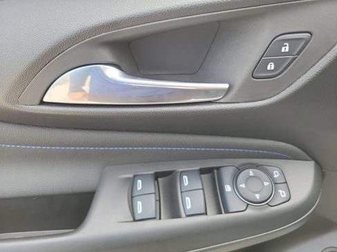 Used 2024 Buick Envista Sport Touring w/ Convenience I Package FWD image 10