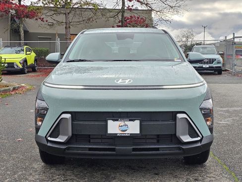 New 2026 Hyundai Kona SE image 2