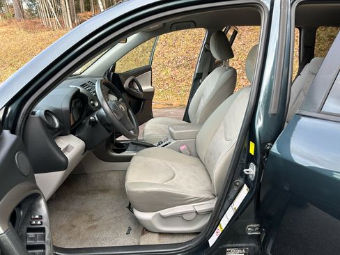 Used 2010 Toyota RAV4 4WD image 8