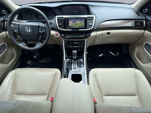 Certified 2017 Honda Accord Touring image 15