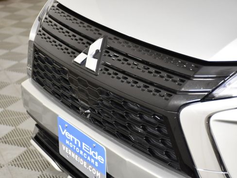 Used 2023 Mitsubishi Eclipse Cross SEL AWD/4WD image 11