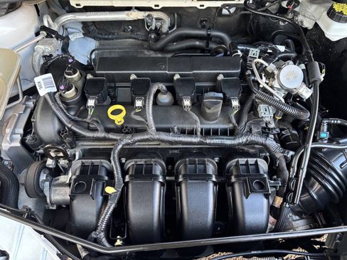 Used 2018 Ford Focus SE image 28