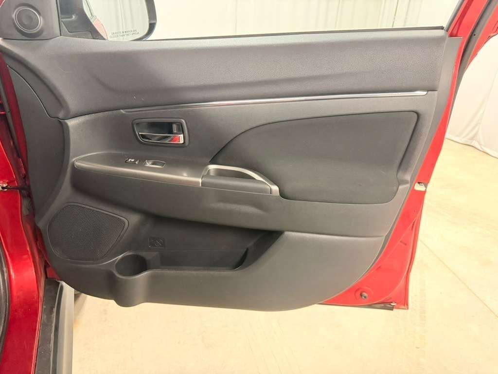 Used 2019 Mitsubishi Outlander Sport ES AWD/4WD image 38