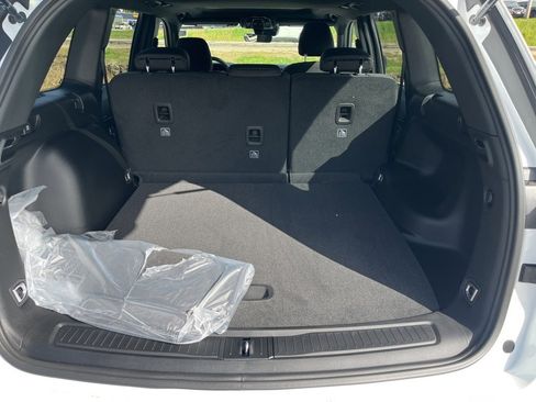 New 2025 Jeep Grand Cherokee image 14