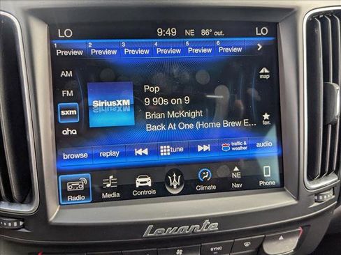 Used 2018 Maserati Levante GranSport image 28