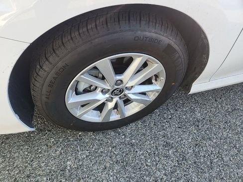 Used 2025 Toyota Camry LE w/ Convenience Package image 8