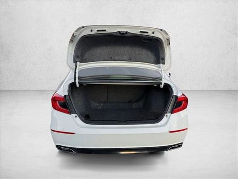 Used 2018 Honda Accord Sport image 7