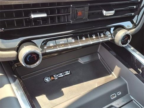 New 2025 Chevrolet Tahoe Premier AWD/4WD image 19