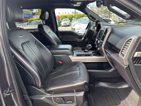 Used 2017 Ford F150 Platinum w/ Equipment Group 701A Luxury image 17