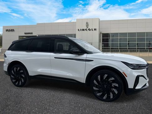 New 2026 Lincoln Nautilus Reserve w/ Jet Appearance Package AWD/4WD image 1