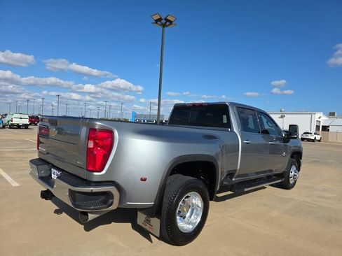 Used 2024 Chevrolet Silverado 3500 LTZ w/ LTZ Texas Edition image 9