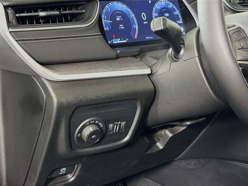 Used 2023 Jeep Grand Cherokee L Limited w/ Trailer Tow Group (B) image 10