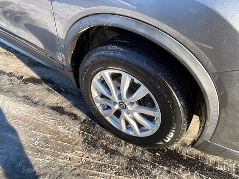 Used 2020 Nissan Rogue S w/ Special Edition Package image 12