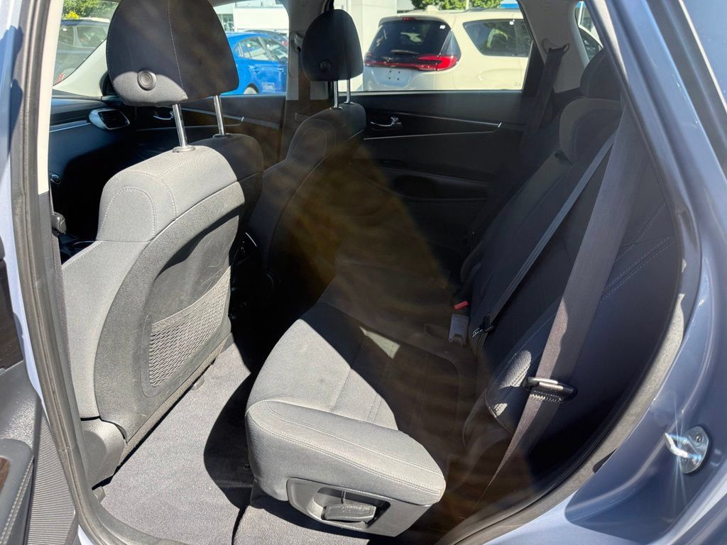 Used 2020 Kia Sorento LX w/ LX I4 Convenience Package FWD image 16