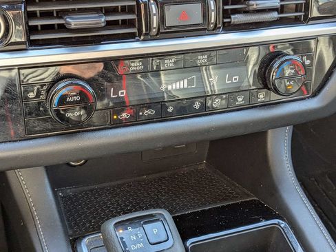 Used 2023 Nissan Pathfinder SV FWD image 23