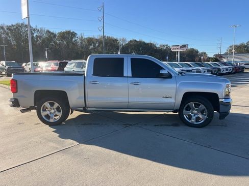 Used 2018 Chevrolet Silverado 1500 LT w/ Texas Edition image 9